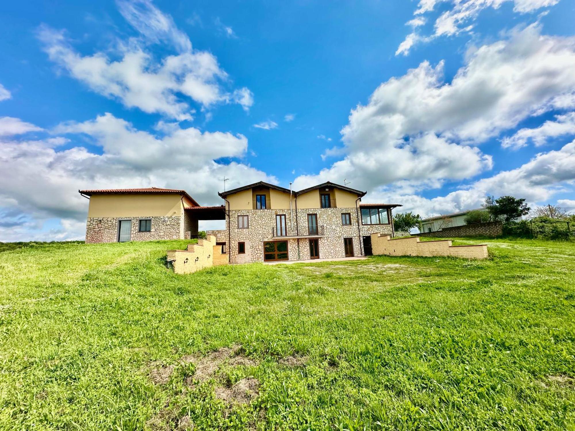Villa Tuscia Apartments Tuscania Eksteriør billede